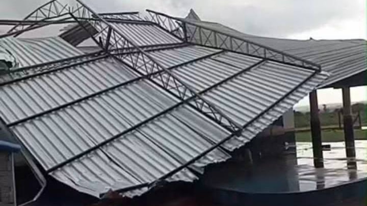 TEMPORAL DEIXA RASTRO DE DESTRUIÇÃO EM IGUATEMI